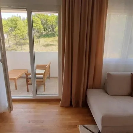 At Ljubovic Hill Park Apartment