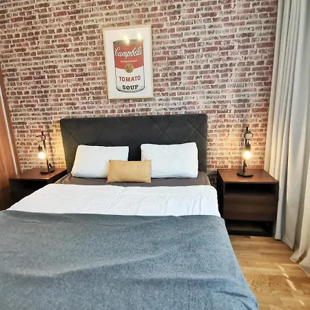 Overlooking The Hills Of Ljubovic Park Apartman Podgorica