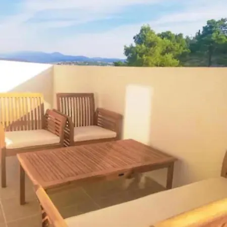 Overlooking The Hills Of Ljubovic Park Apartman *