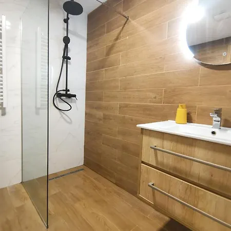 Overlooking The Hills Of Ljubovic Park Apartament Podgorica