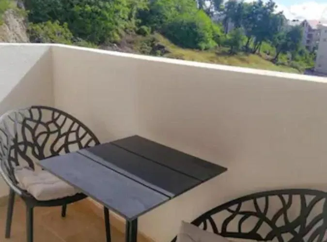 Appartement Overlooking The Hills Of Ljubovic Park Podgorica